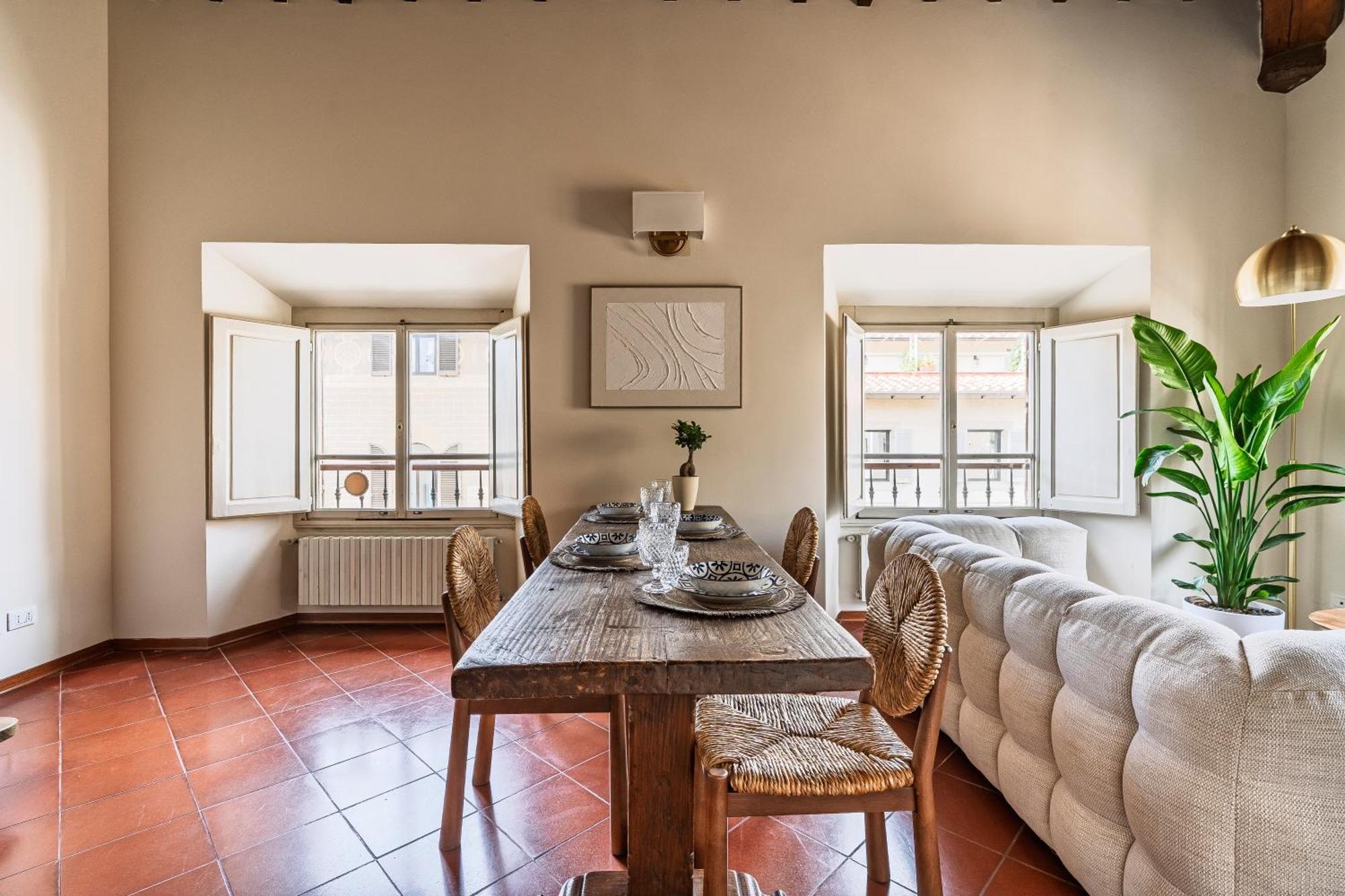 Ad Rondinelli, Apartment *