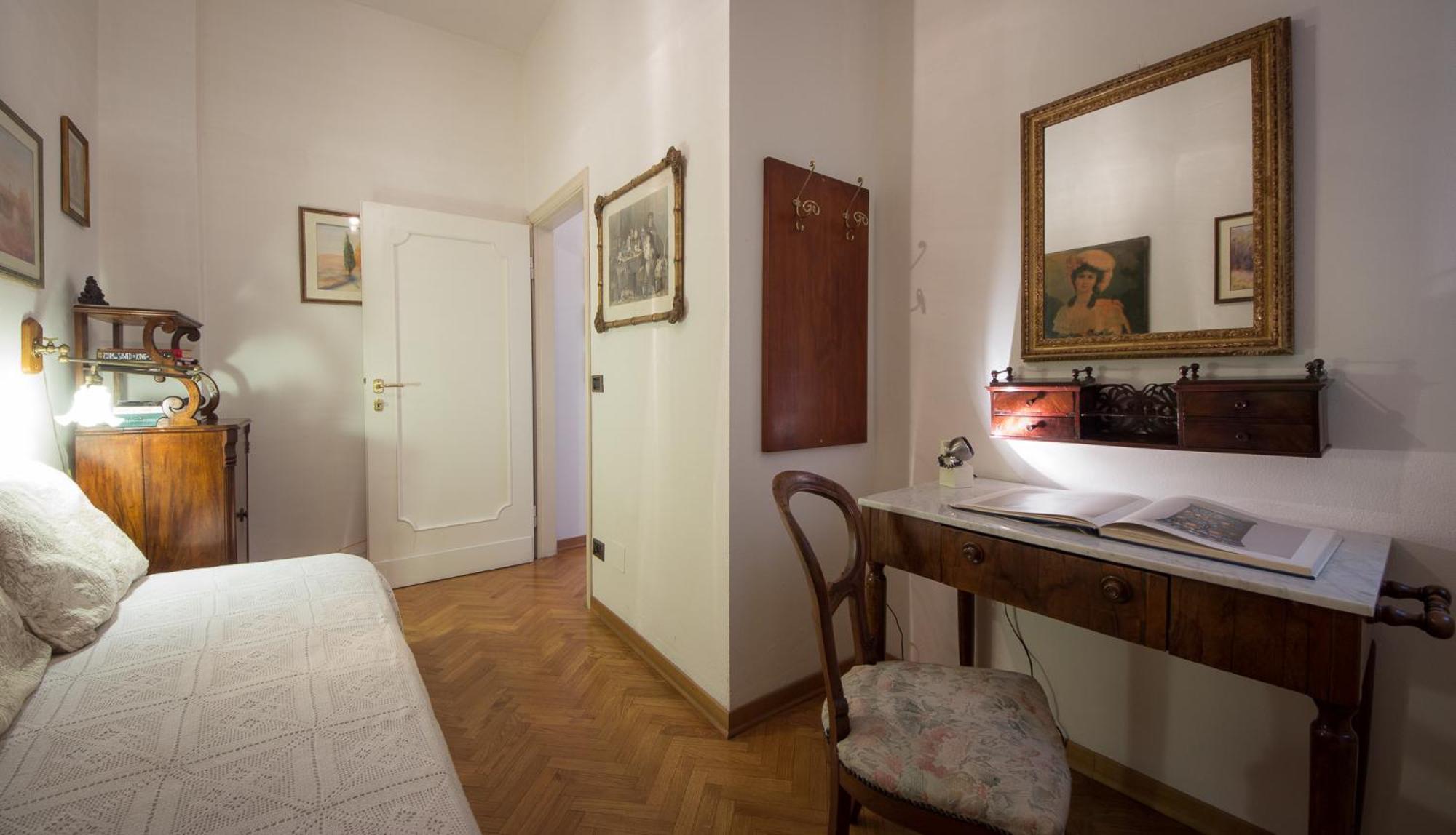 Ponte Vecchio Terrace Apartment *