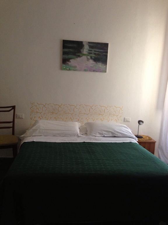 Veronique Hostel *