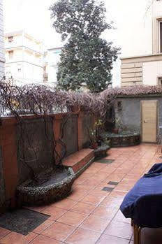 Bed & Bed Peterson Couette-café 2*