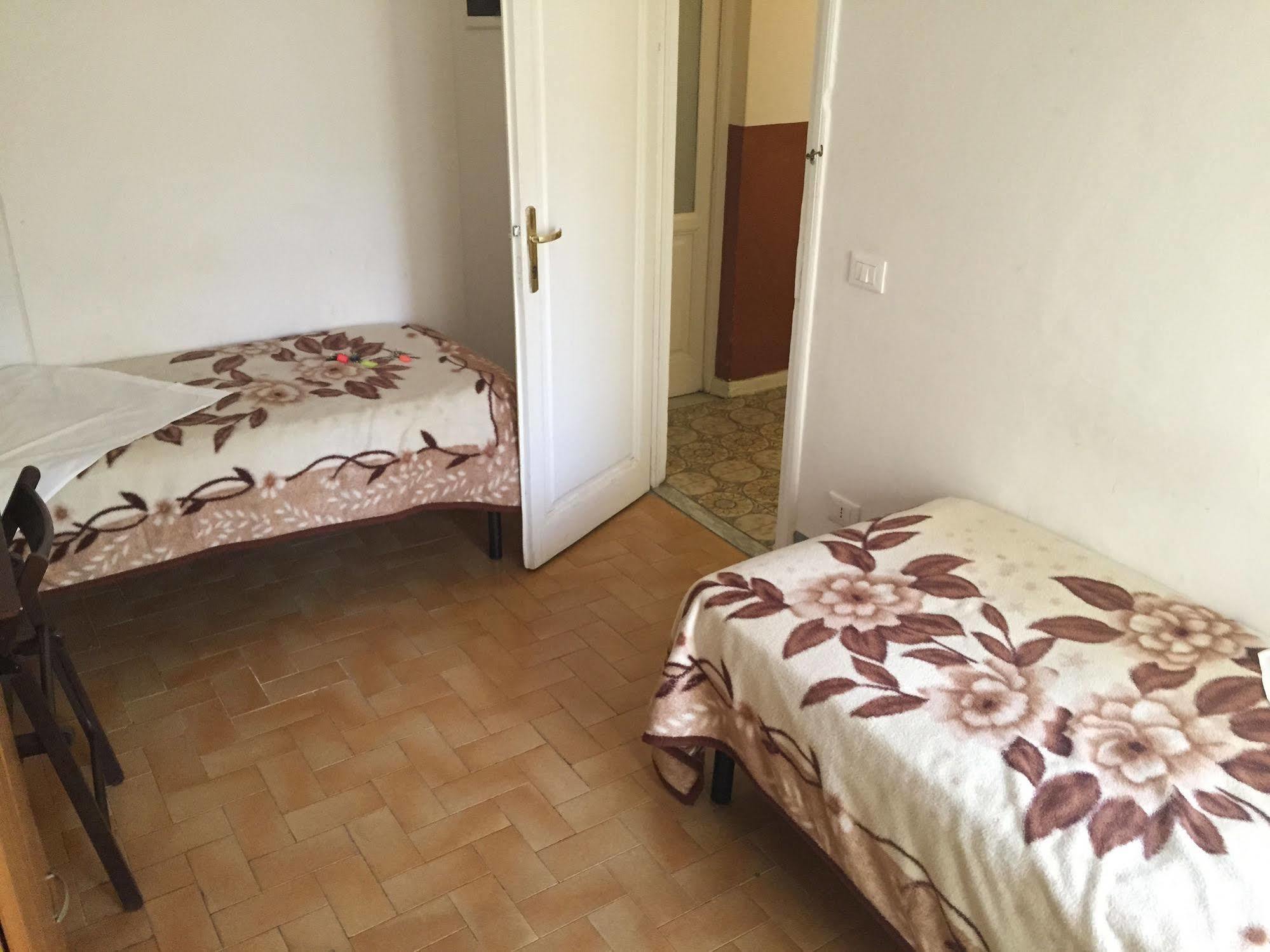 Veronique Hostel *