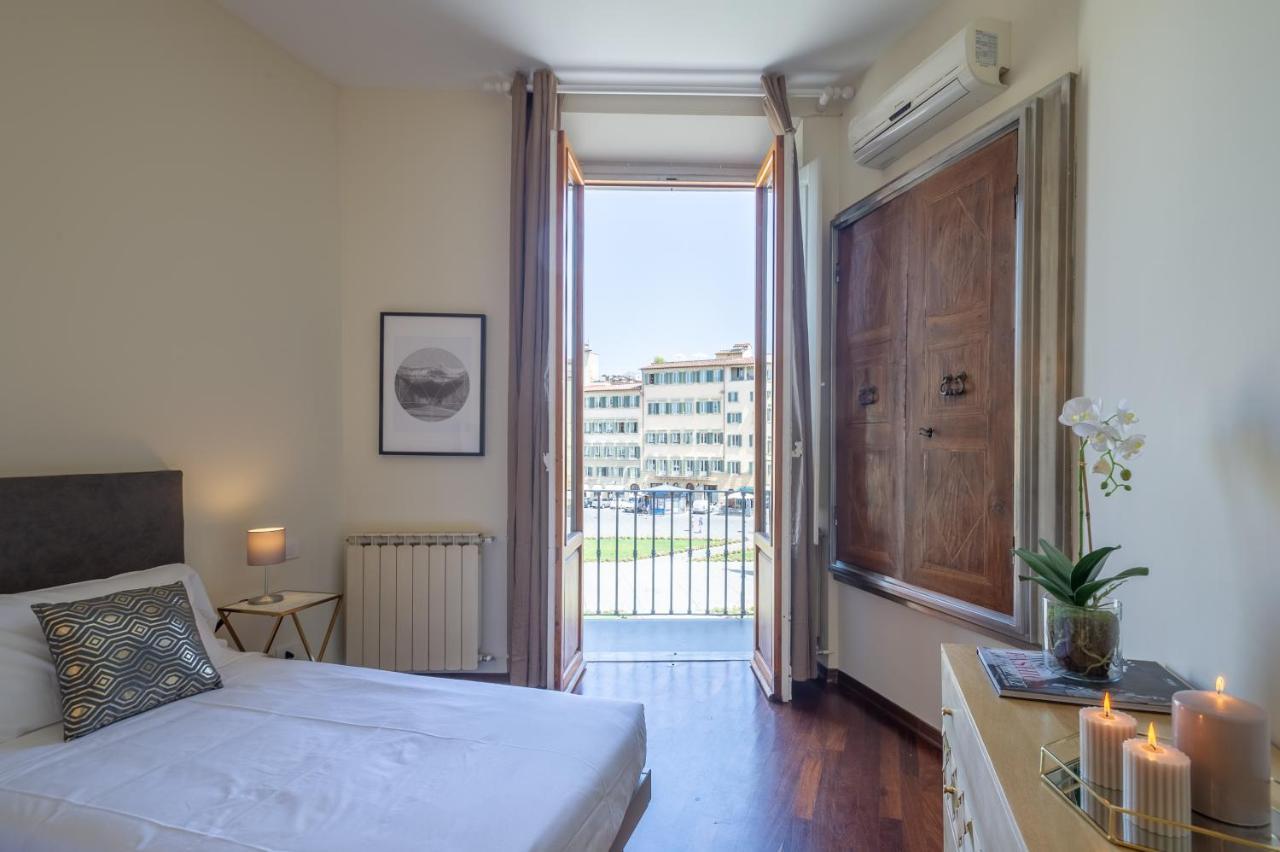 - Novella Balcony Florence