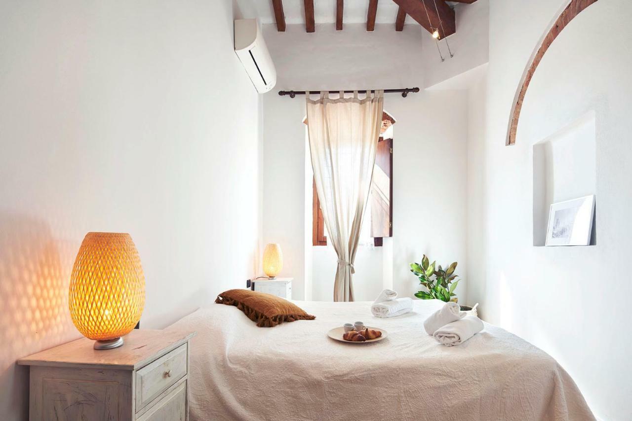 One Of A Kind Near The Duomo W/balcony Palace Appartement Florence