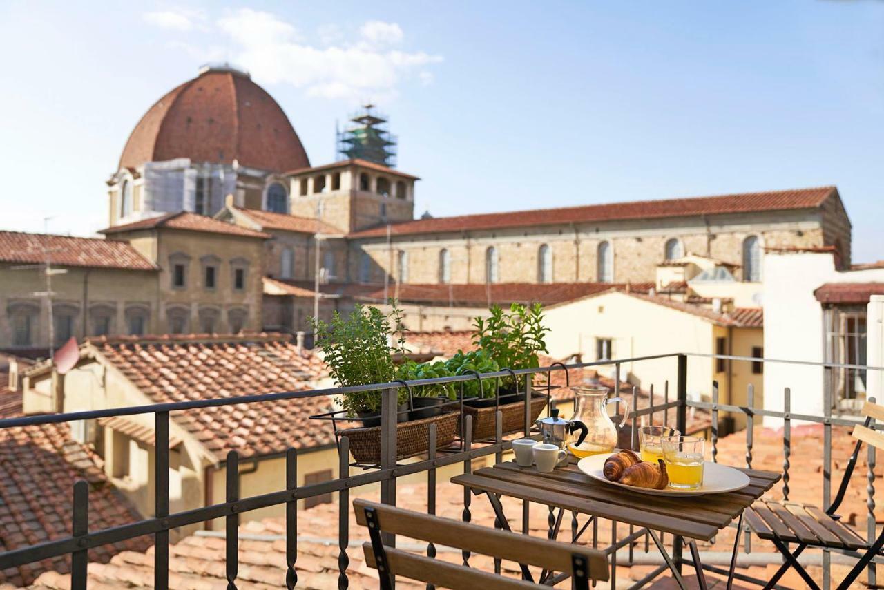 One Of A Kind Near The Duomo W/balcony Palace Appartement