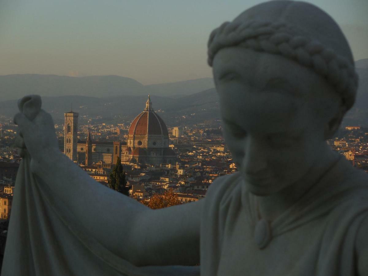 Sweet In Florence. *