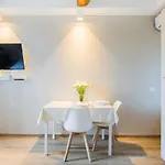 Florence Liona Apartments