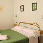 Piccolo Hotel Con Access Ztl !!! Nel Centro Storico Di Firenze !!!
