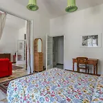 Buonarroti Apartment In Florence-Hosted By Sweetstay