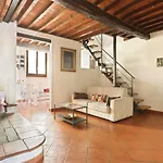 Tornabuoni Apartment- Hosted By Sweetstay