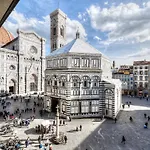 DUOMO apartment unique view!-hosted by Sweetstay