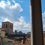 Jessy Apartment With Terrace At Ponte Vecchio