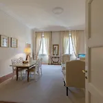 Raso Cozy Penthouse Near The Duomo
