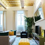 Palazzo Dei Signori Luxury Design Loft Apt With View, Florence