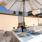 La Rosa Apartment