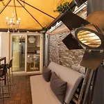 Pinti Patio Apartment