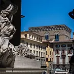 Apartments Florence- Palazzo Signoria Luxury Apartments 2-David
