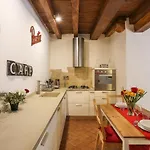La Ghibellina T
