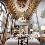 Yid Bargello Luxury Suite
