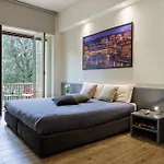 Betty Florence Charming Modern Apartment Near Piazza Della Liberta