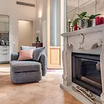 Comfortable Wide Apartment In The Core Of Florence