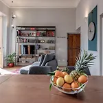 Comfortable Wide Apartment In The Core Of Florence