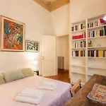 Santa Croce Dante\'S View Apartment With Terrace By Halldis