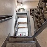Quiet Independent At The Duomo