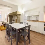 Uffizi 3 Bedrooms By Mmega