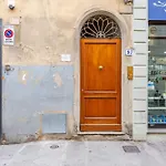 Renaissance Romance - Florence Gem Apartment