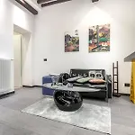 Gauguin Modern House