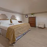Ares Apartment