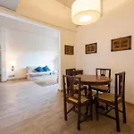 Lungarno Firenze Apartment, Free Parking