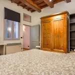 Classic Apartment 2 Steps From The Duomo