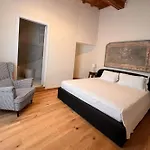 Sprone Apartments In Florence