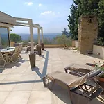 Appartamento Con Piscina In Villa