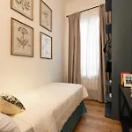 Via Dei Pepi 3 - Florence Charming Apartments - Chic Retreat Apartment A Few Steps From Santa Croce Square