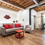 Oltrarno Deluxe, Florence