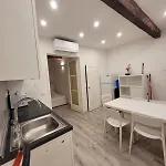 Spacious & Trendy 2Br Apartment