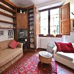 Apartments Florence - Via Pergola Maria