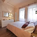 Apartments Florence - Giglio Santa Trinita