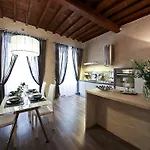 Apartments Florence - Giglio Santa Trinita