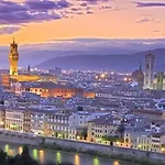Florence Beautiful Penthouse-Suite