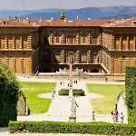 Florence Beautiful Penthouse-Suite