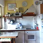 Ai Piedi Delle Colline