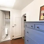 Riverside Apartment In Florence