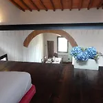 Porcellana Apartment
