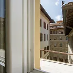 Beautiful & Modern Repubblica