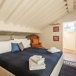 Golden View Apartment