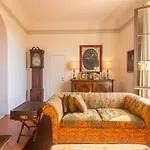 Golden View Apartment