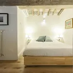 Contemporary Conce 2 Bedrooms Flat
